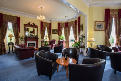 Bar and Lounge at the Elmington Torquay